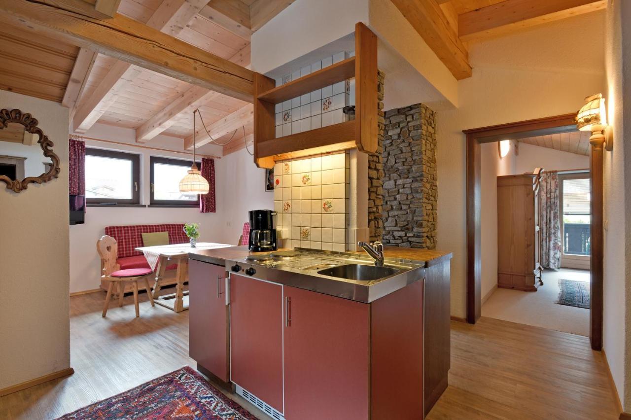 Ferienwohnungen Kircher Mayrhofen Room photo